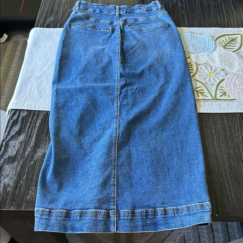 Bagatelle Collection Button Front A-Line Midi Length Denim Jean Skirt, Size 8 - Picture 11 of 13